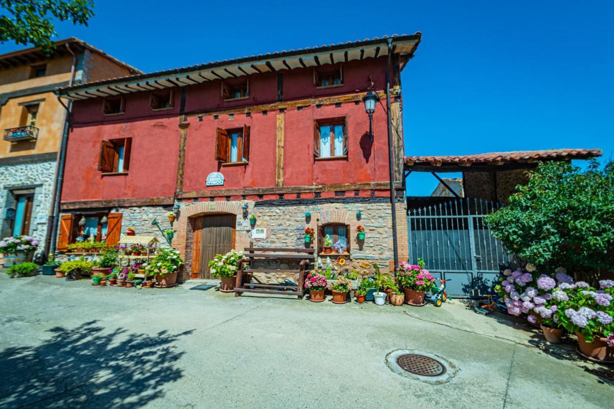 Hotel Rural La Aldea Encantada Quintanilla del Monte de Rioja Kültér fotó